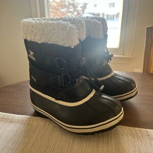 Sorel Yoot PAC Kids  Black Boots, Size 11